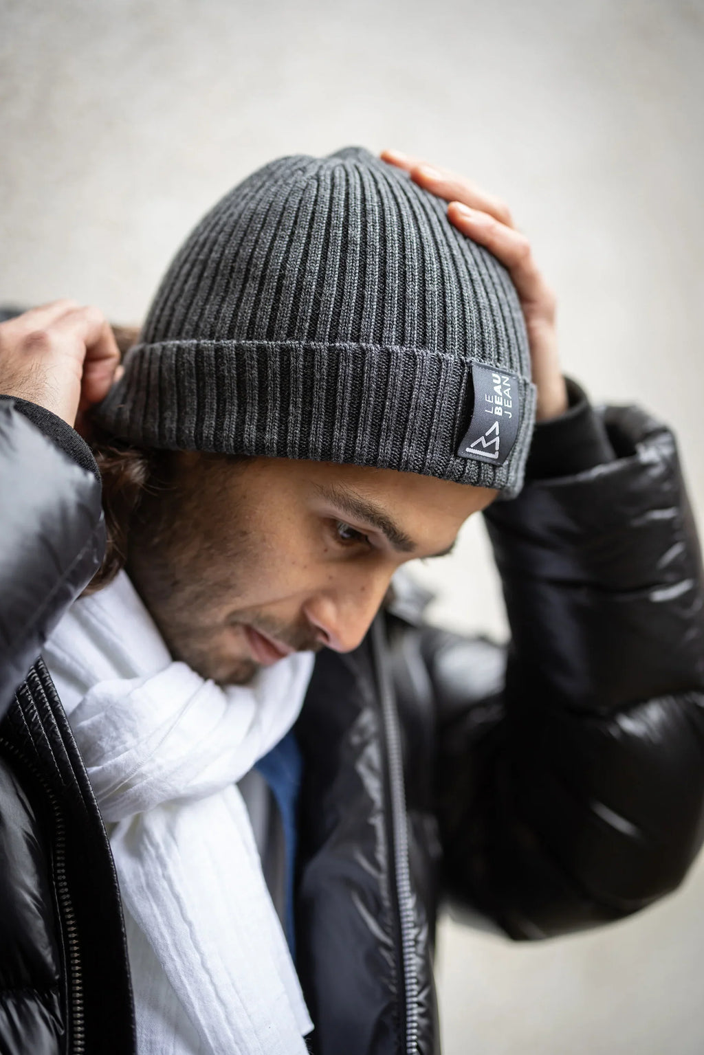 Bonnet en laine — Gris